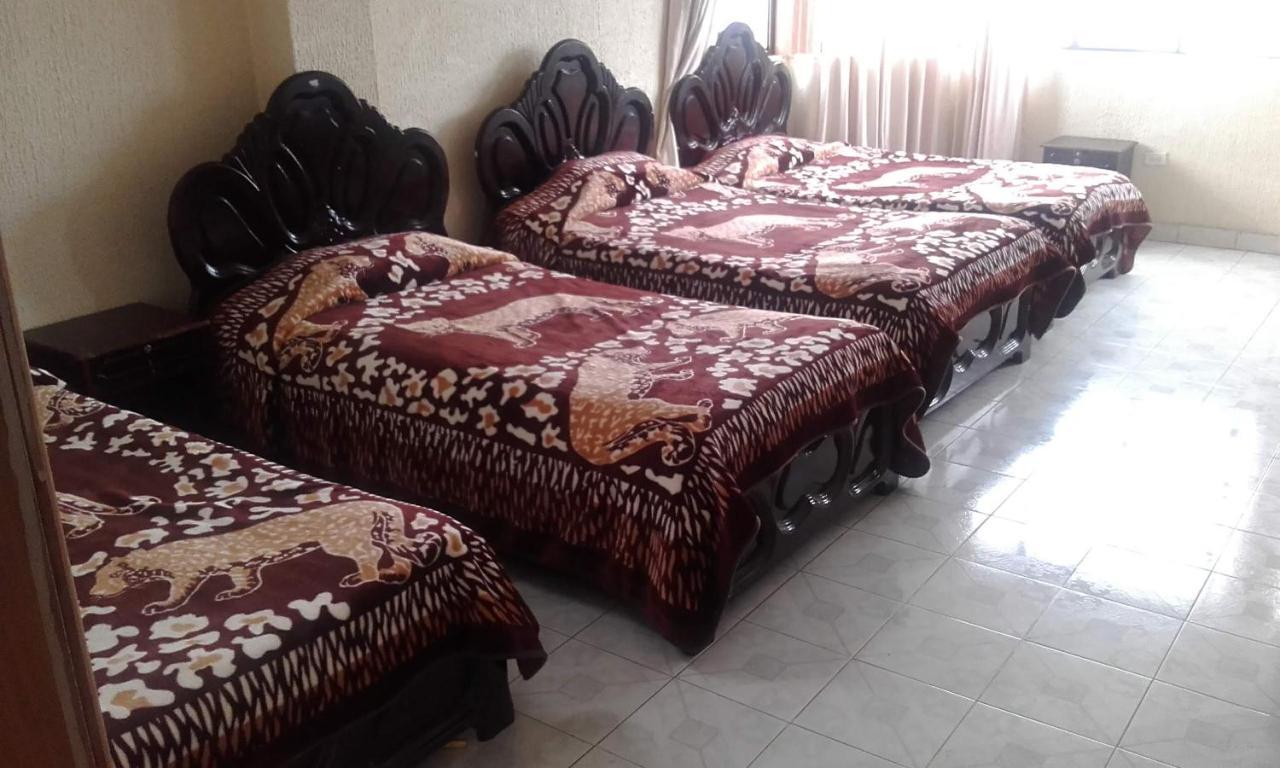 Hostal Lesly Salome Tulcán Kültér fotó